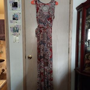Maxi dress with belt